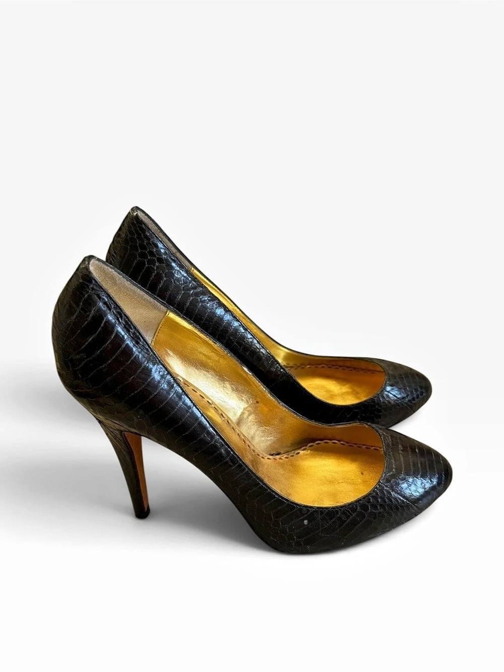 Bebe Women's Black Leather Embossed Pointed-Toe Heels Size 10 - Picture 3 of 6